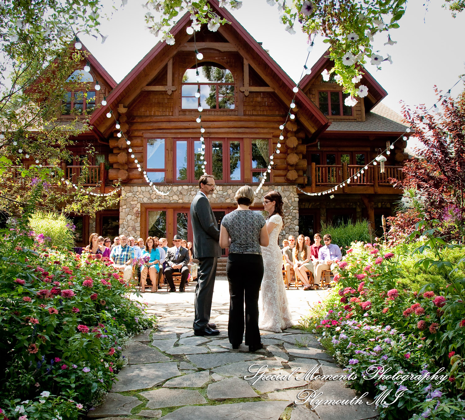 Kim & Steve at Strawberry Lake Lodge Pinckney MI wedding photography