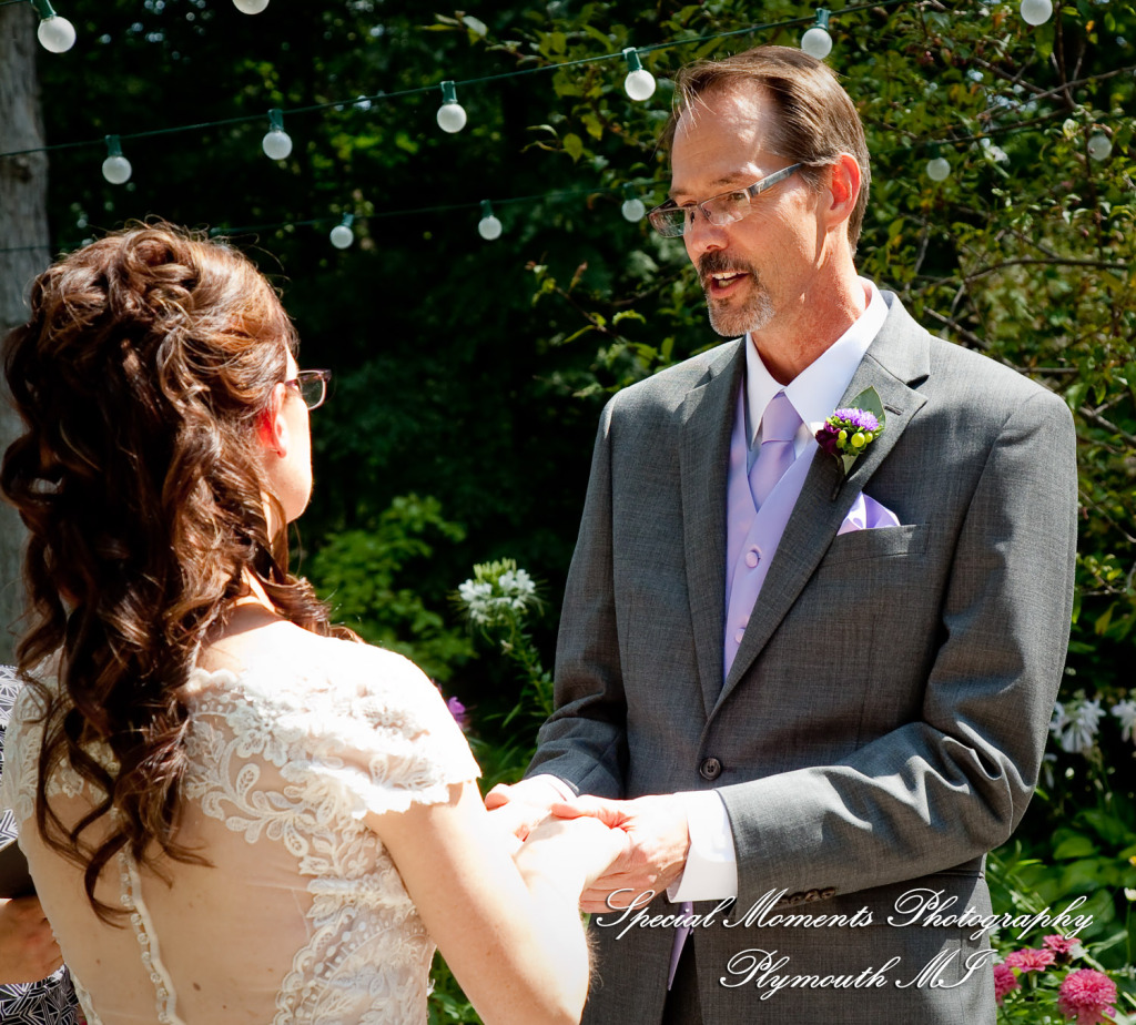 Kim & Steve at Strawberry Lake Lodge Pinckney MI wedding photography