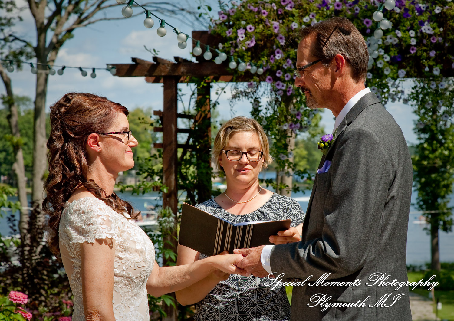 Kim & Steve at Strawberry Lake Lodge Pinckney MI wedding photography