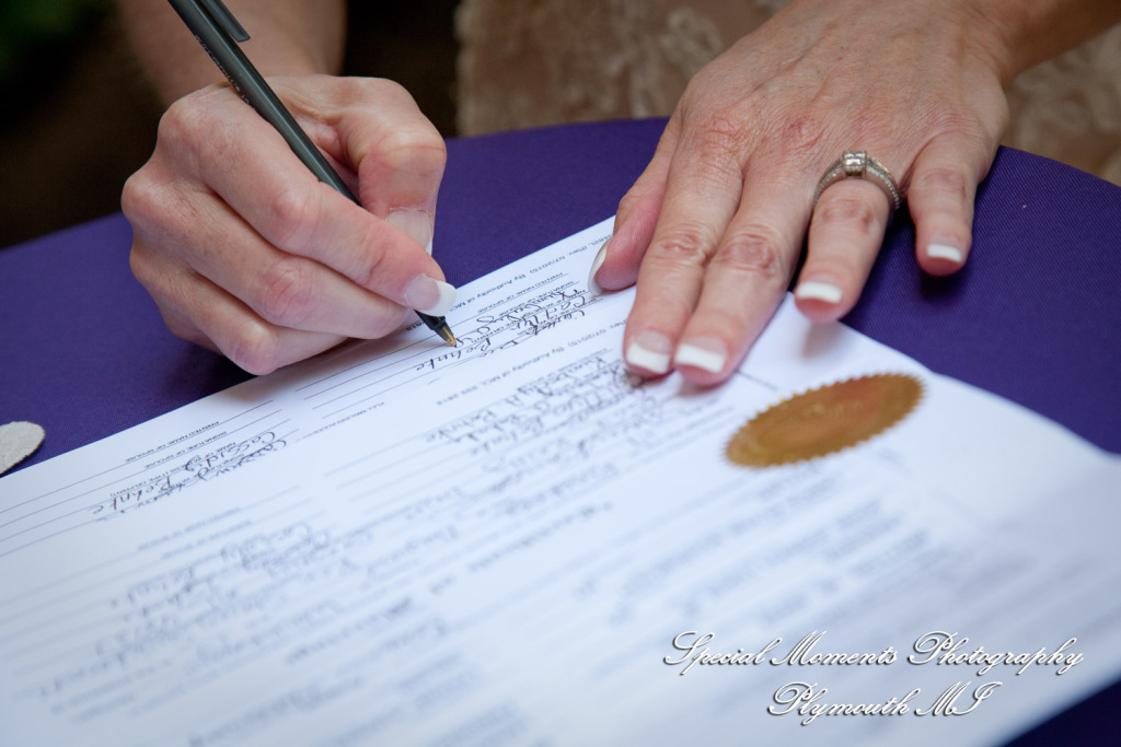 Kim & Steve at Strawberry Lake Lodge Pinckney MI wedding photography
