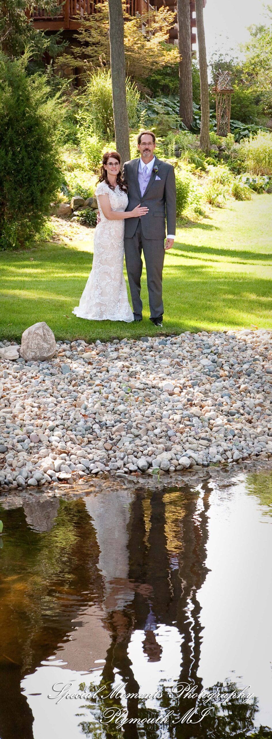 Kim & Steve at Strawberry Lake Lodge Pinckney MI wedding photography