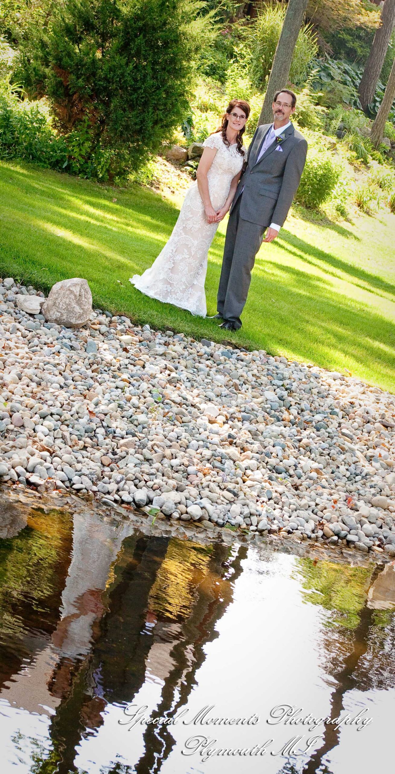 Kim & Steve at Strawberry Lake Lodge Pinckney MI wedding photography