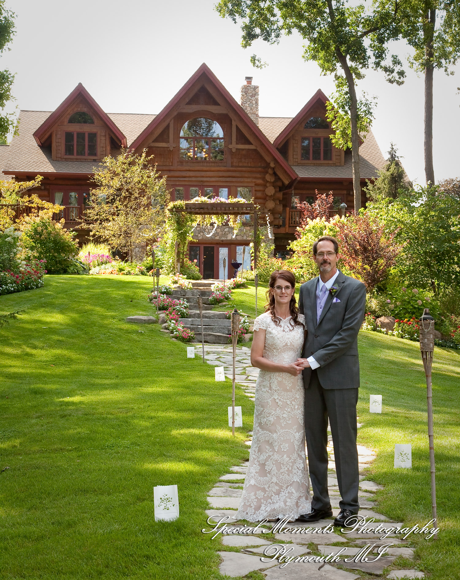 Kim & Steve at Strawberry Lake Lodge Pinckney MI wedding photography