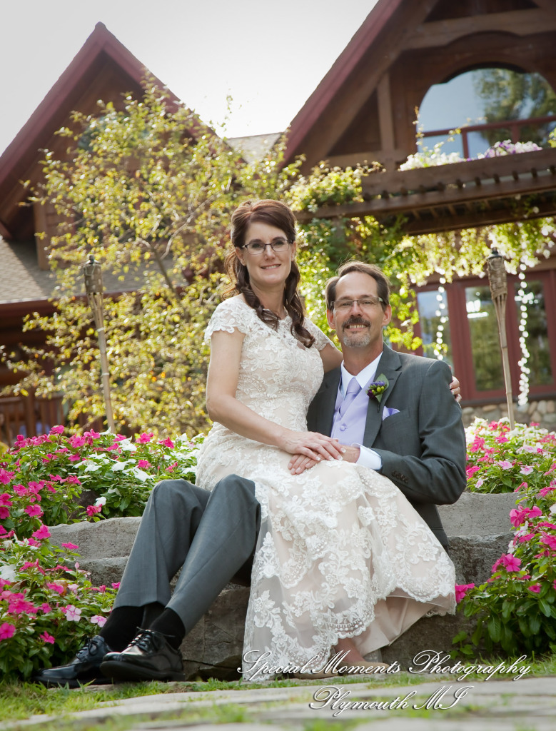 Kim & Steve at Strawberry Lake Lodge Pinckney MI wedding photography