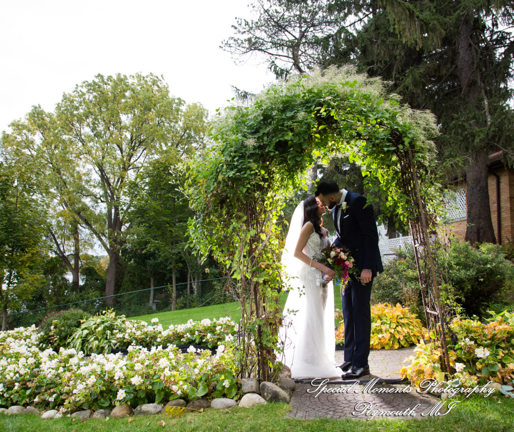 Rosanna & Layoun at Victoria Wedding Chapel Waterford MI wedding photograph