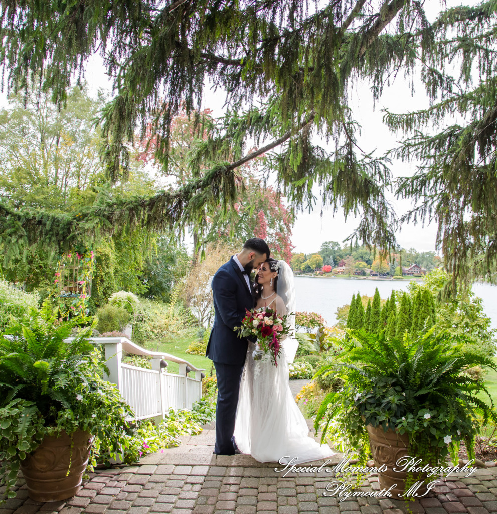 Rosanna & Layoun at Victoria Wedding Chapel Waterford MI wedding photograph