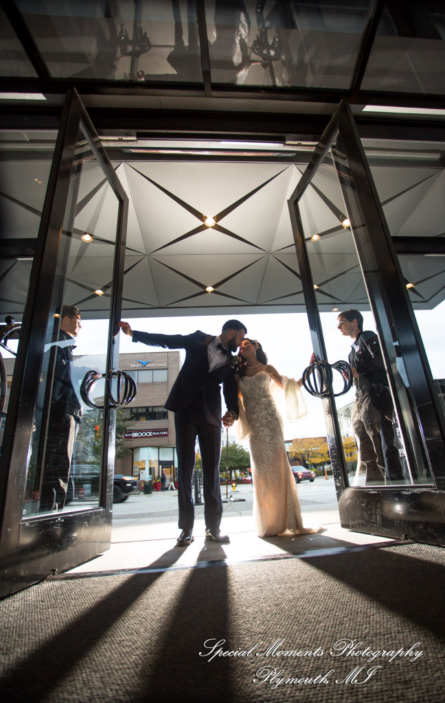 Rosanna & Layoun at Eddie Merlot Bloomfield Hills MI wedding photograph