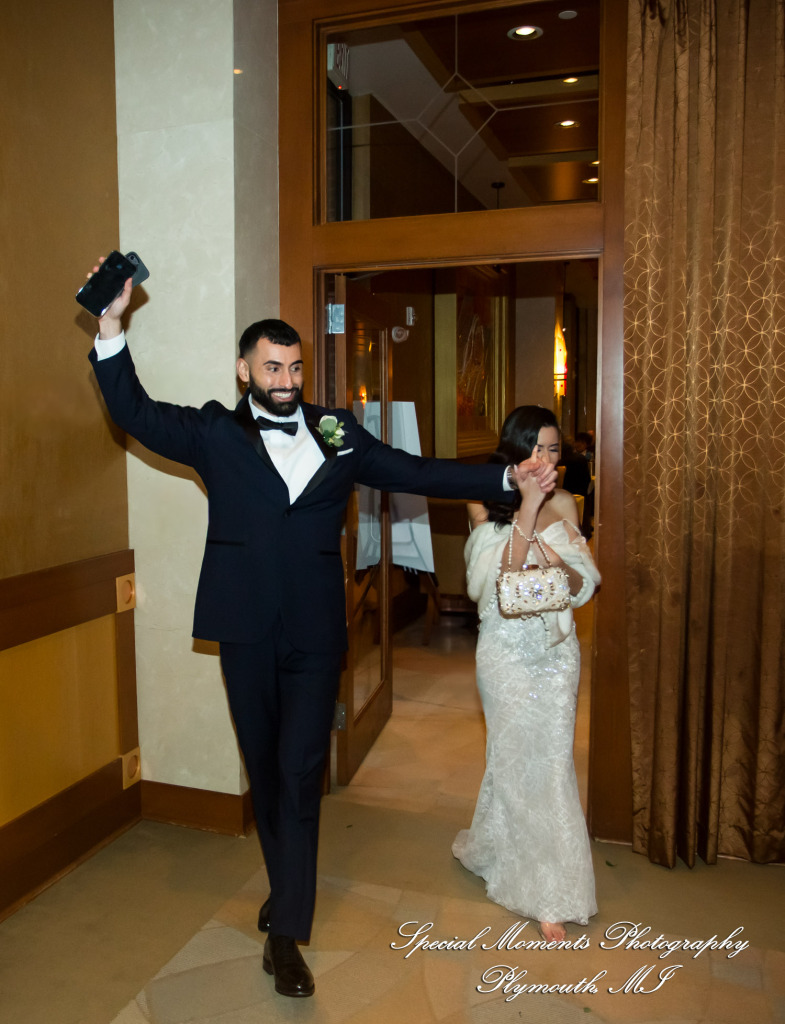 Rosanna & Layoun at Eddie Merlot Bloomfield Hills MI wedding photograph