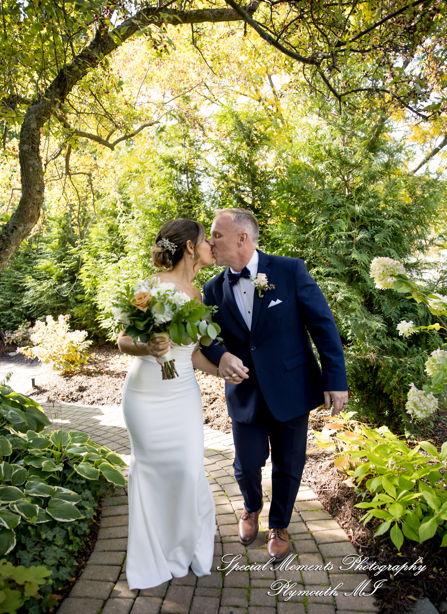 Kimberly & Dave at Cafe Cortina Farmington Hills MI wedding photography