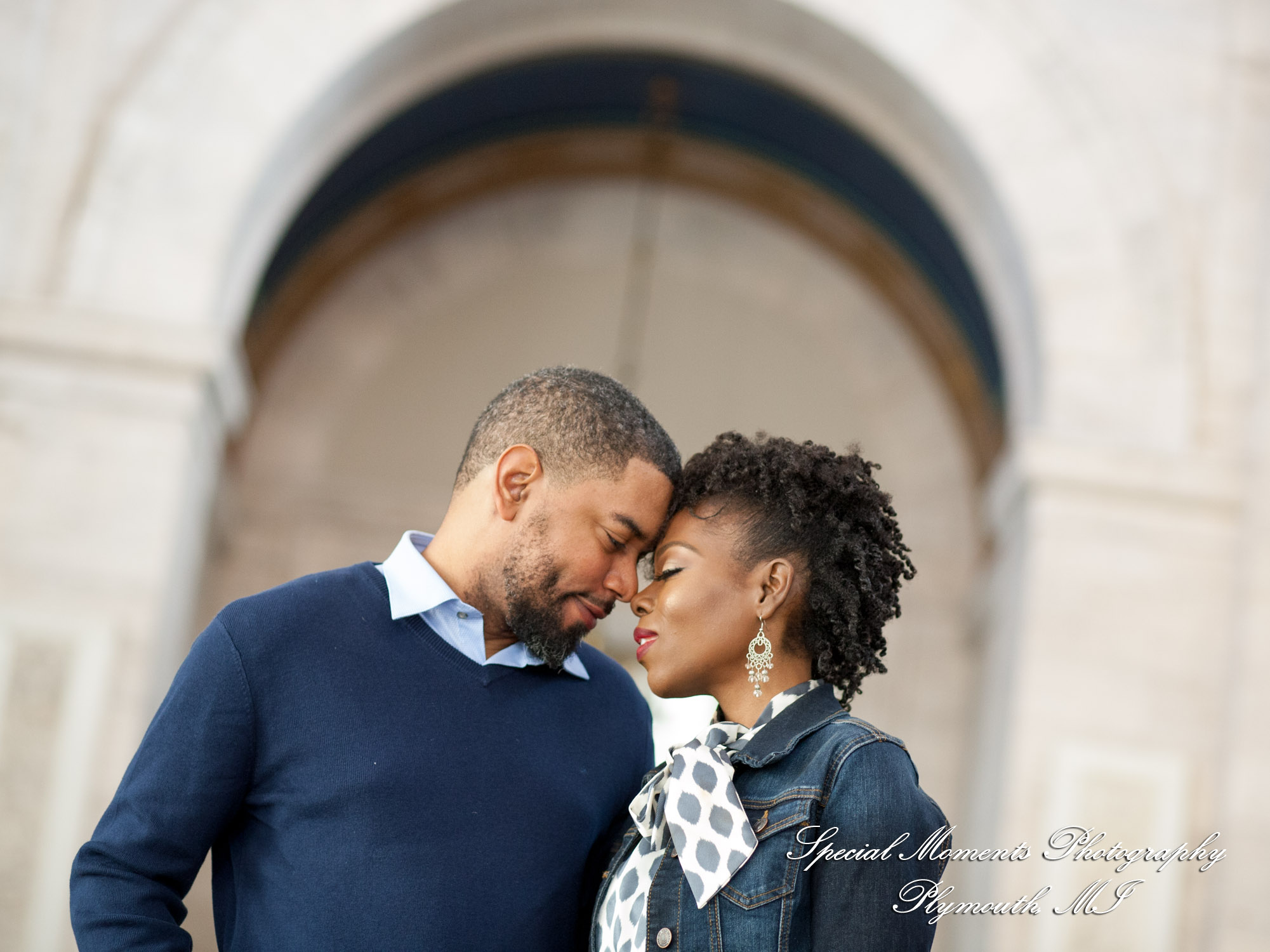 Rachel & Robert at DIA Detroit MI engagement photography