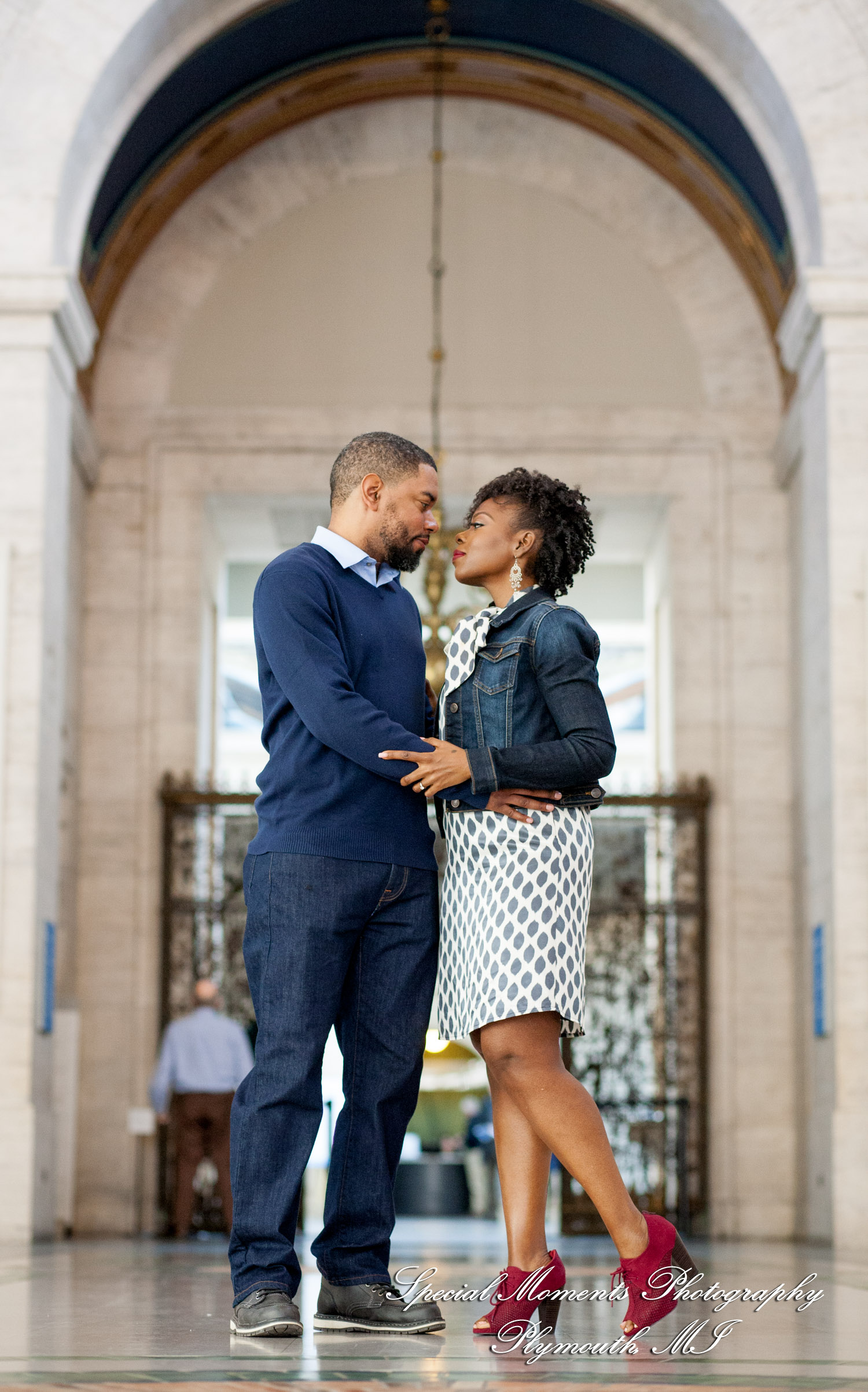 Rachel & Robert at DIA Detroit MI engagement photography