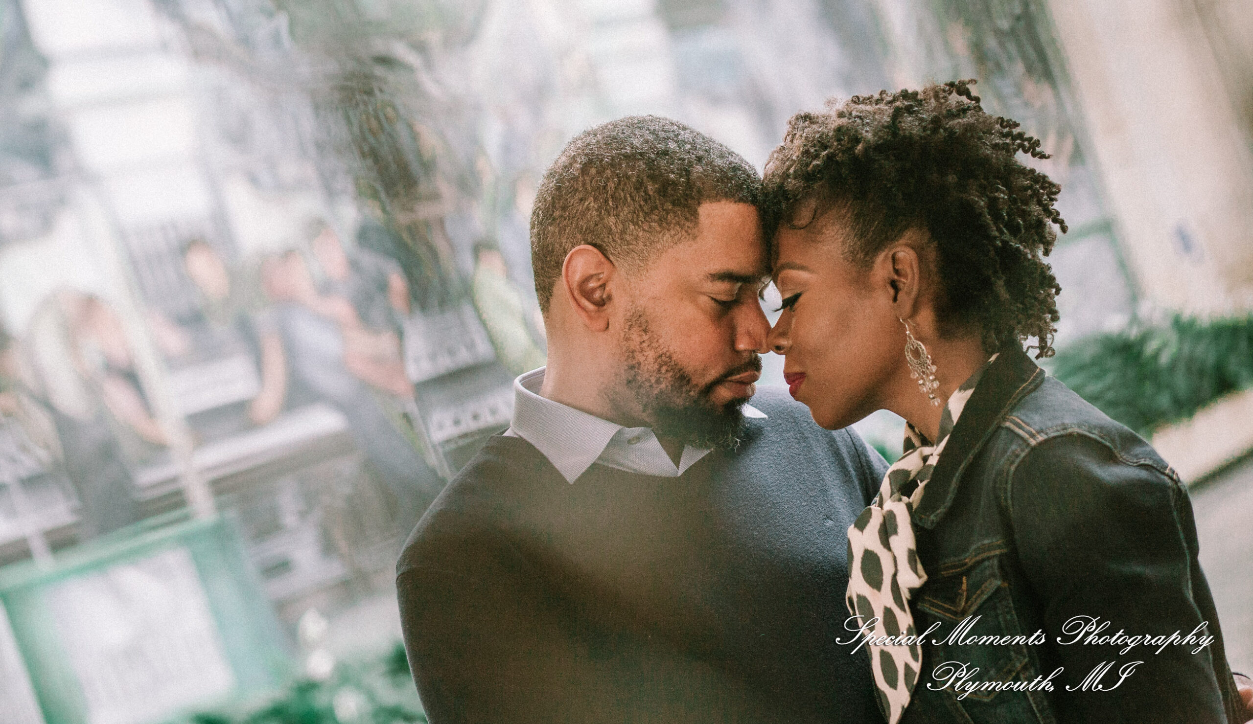 Rachel & Robert at DIA Detroit MI engagement photography