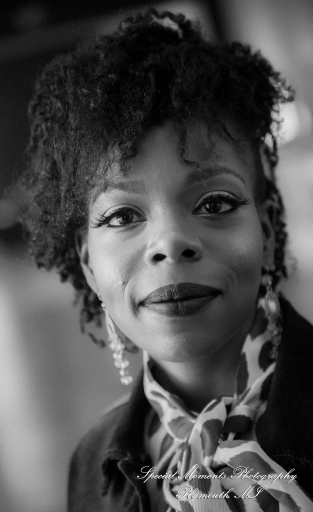 Rachel & Robert at DIA Detroit MI engagement photography