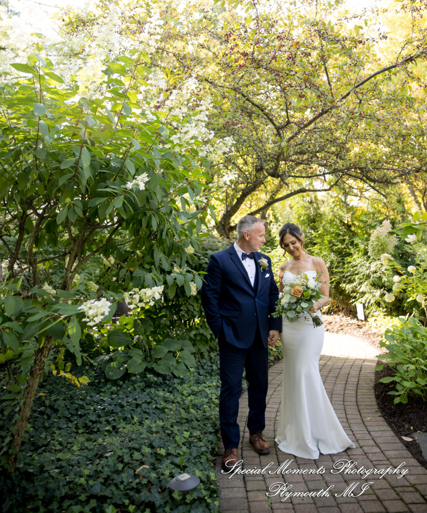 Kimberly & Dave at Cafe Cortina Farmington Hills MI wedding photography