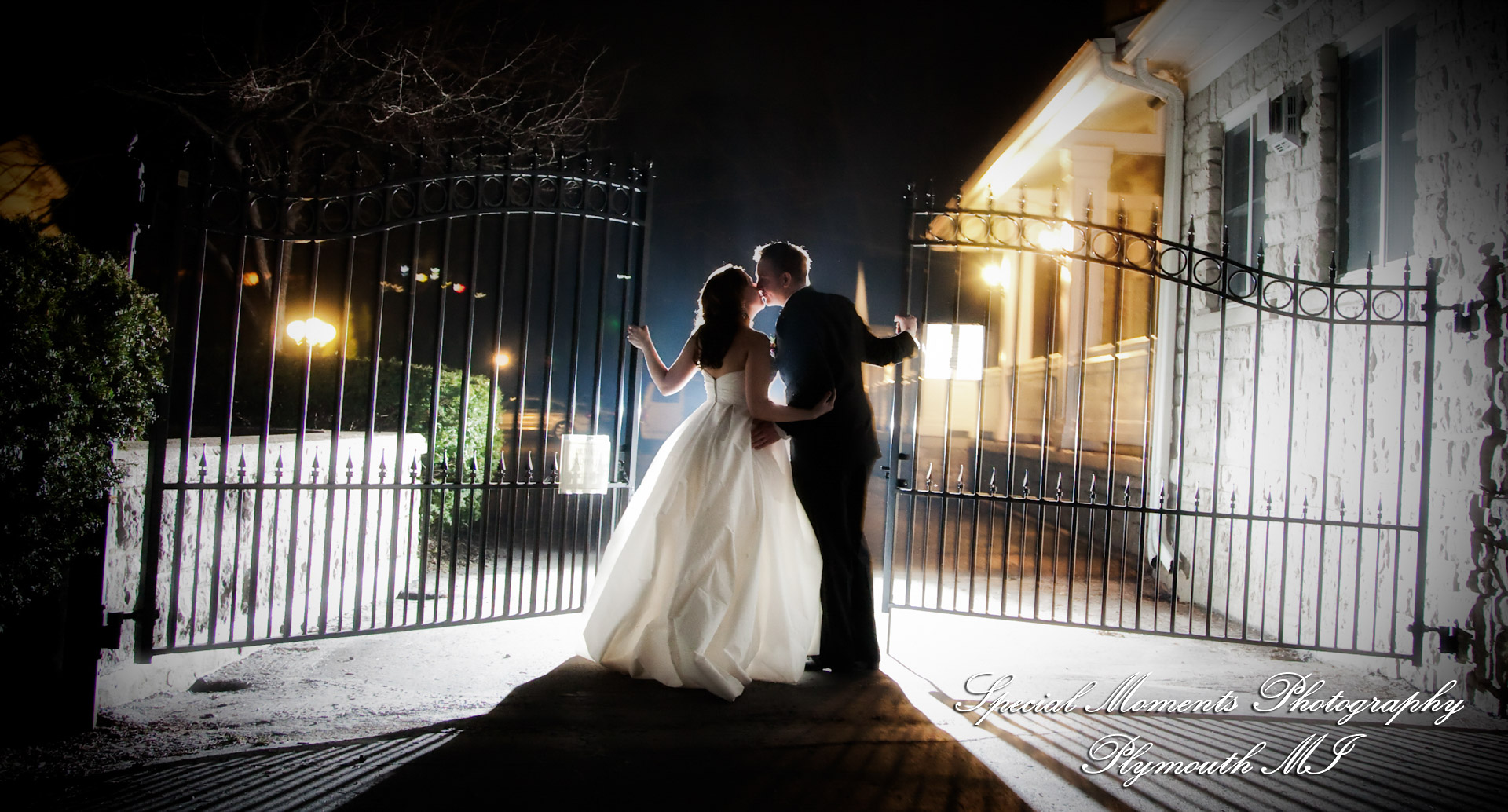 5 Star Homepage - Theodore & Jamie at Wellers Saline MI wedding photograph
