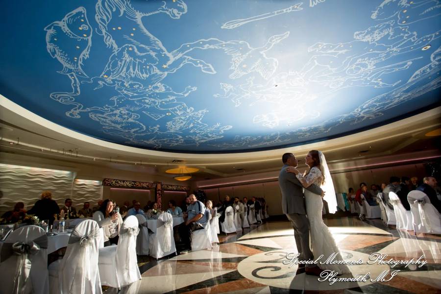 Angela & Tony at Arnaldo's Riverview MI wedding photograph Angela & Tony at Arnaldo's Riverview MI wedding photograph