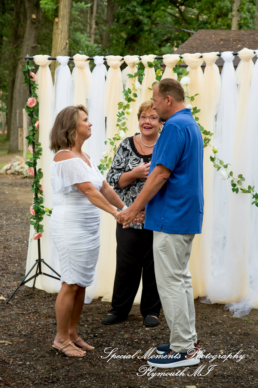 Sheryl & Jeffrey at Dodge #4 State Park Waterford MI wedding photography