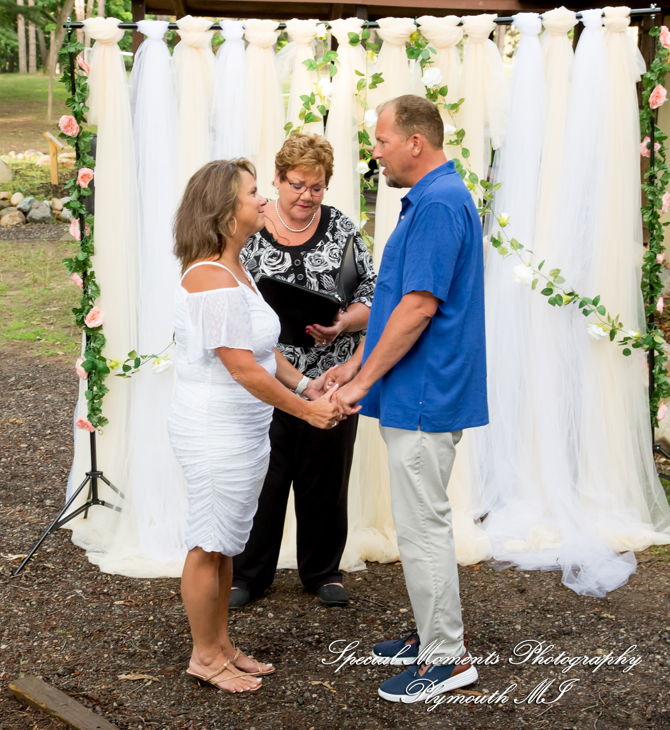 Sheryl & Jeffrey at Dodge #4 State Park Waterford MI wedding photography
