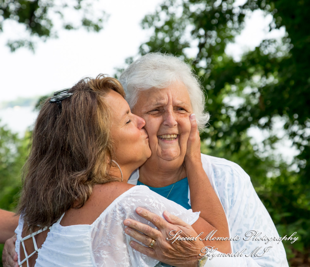 Sheryl & Jeffrey at Dodge #4 State Park Waterford MI wedding photography