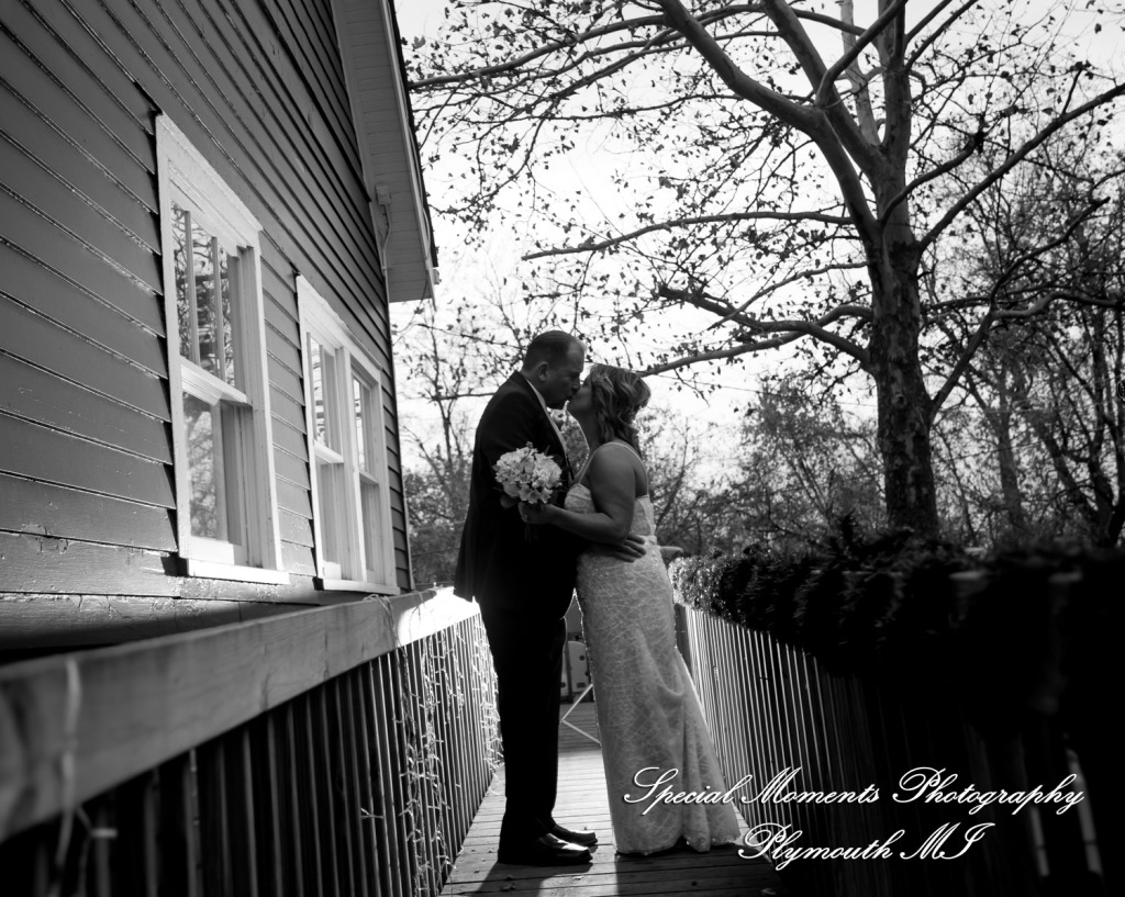 Sheryl & Jeffrey at Canterbury Castle Lake Orion MI wedding photography