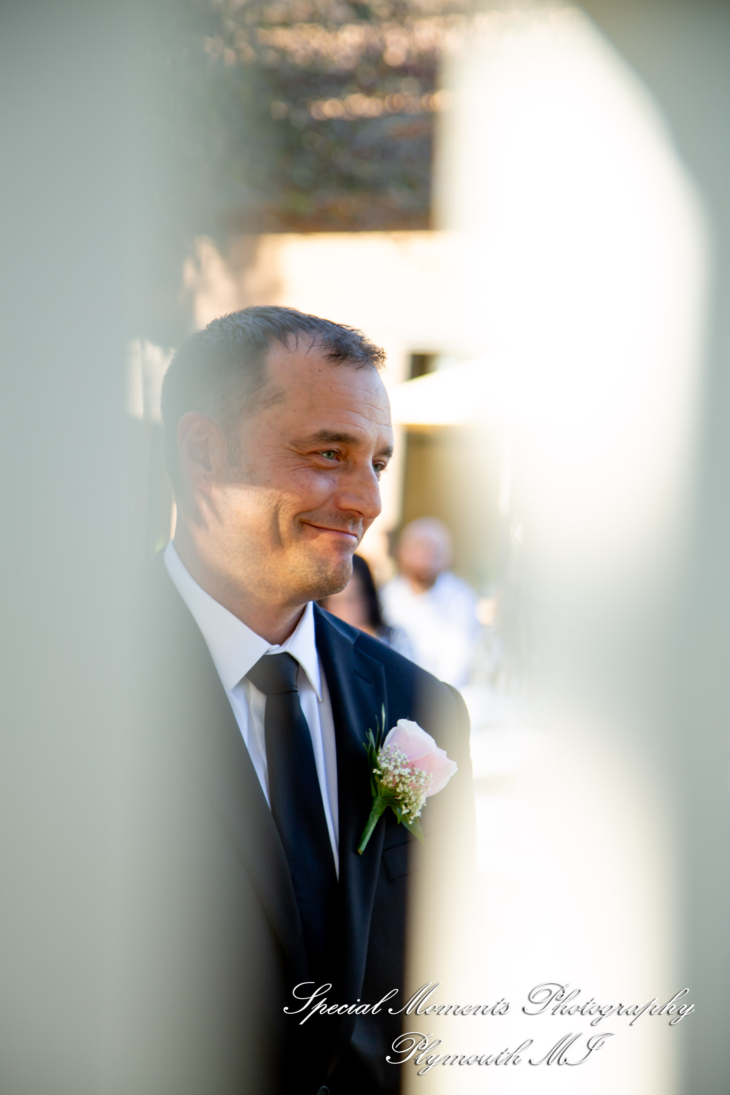 Holly & Jonathan at Stonebridge Golf Course Ann Arbor MI wedding photograph