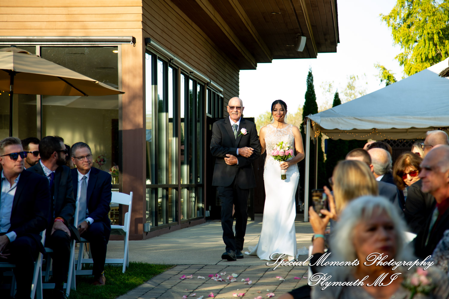 Holly & Jonathan at Stonebridge Golf Course Ann Arbor MI wedding photograph