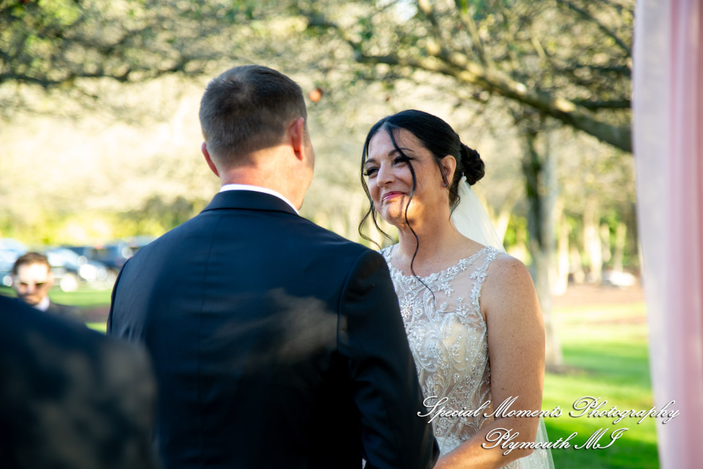 Holly & Jonathan at Stonebridge Golf Club Ann Arbor MI wedding photograph