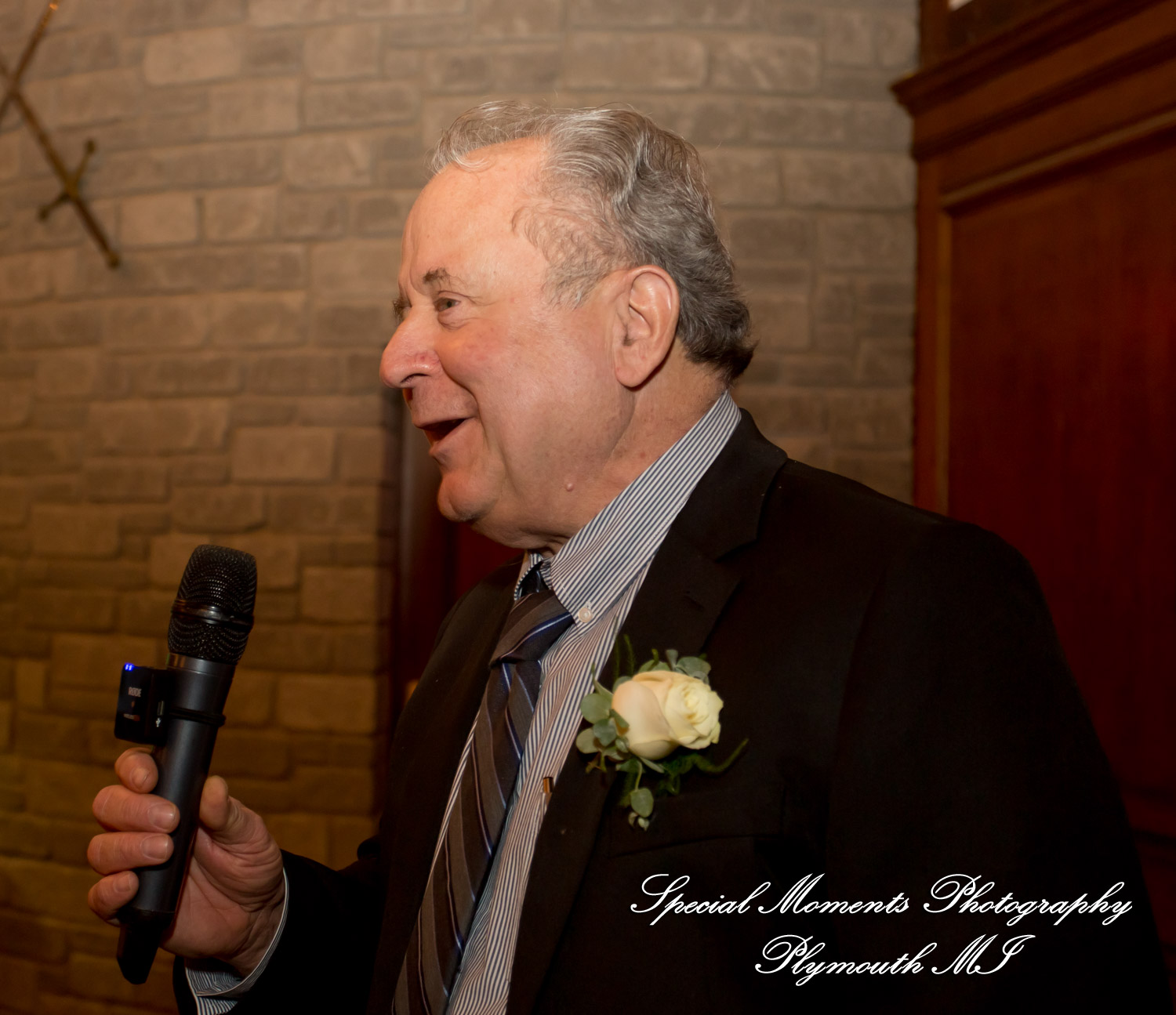 Sheryl & Jeffrey at Canterbury Castle Lake Orion MI wedding photography