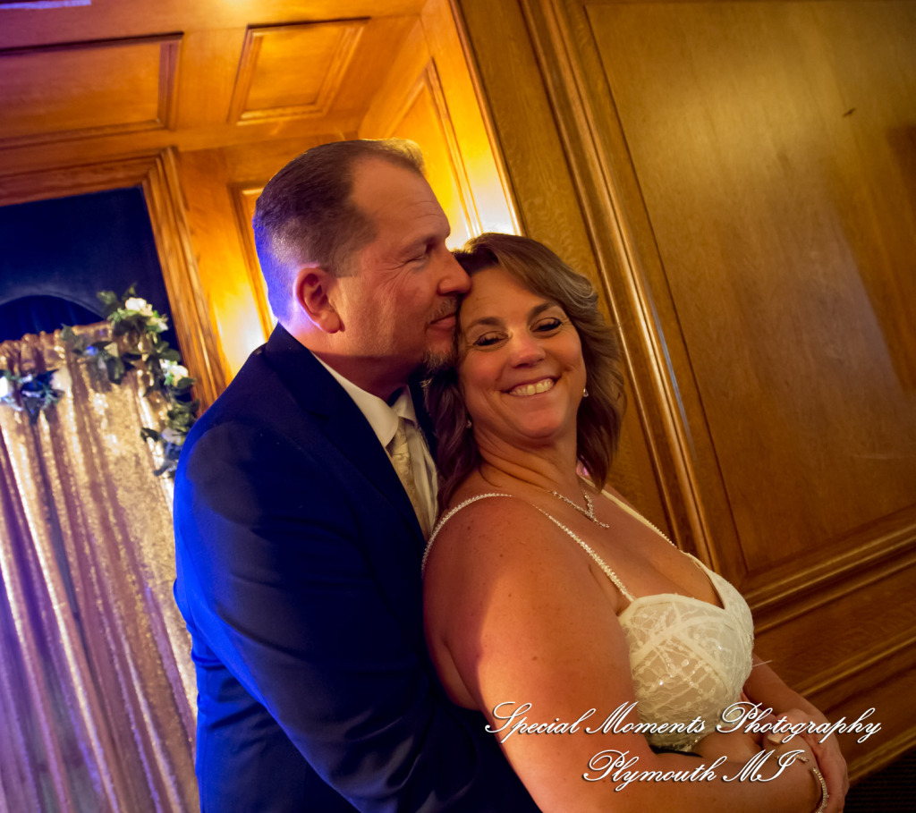 Sheryl & Jeffrey at Canterbury Castle Lake Orion MI wedding photography