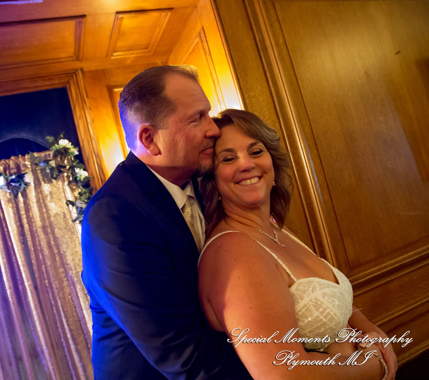 Sheryl & Jeffrey at Canterbury Castle Lake Orion MI wedding photography