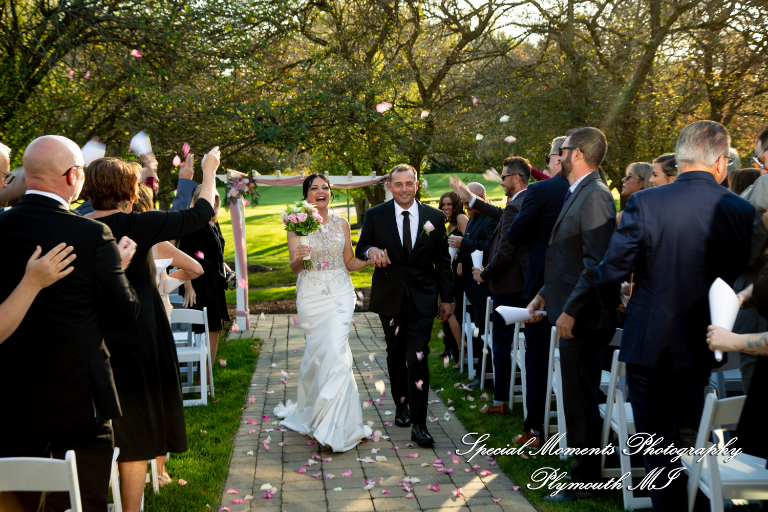 Holly & Jonathan at Stonebridge Golf Course Ann Arbor MI wedding photograph