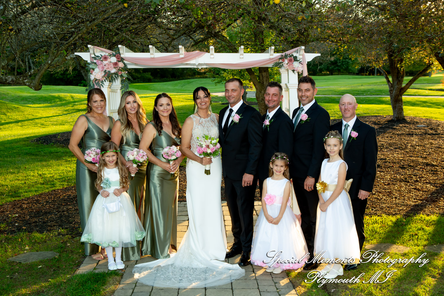 Holly & Jonathan at Stonebridge Golf Course Ann Arbor MI wedding photograph