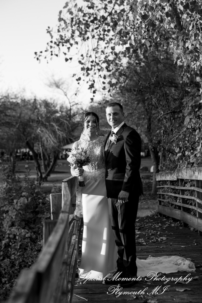 Holly & Jonathan at Stonebridge Golf Course Ann Arbor MI wedding photograph