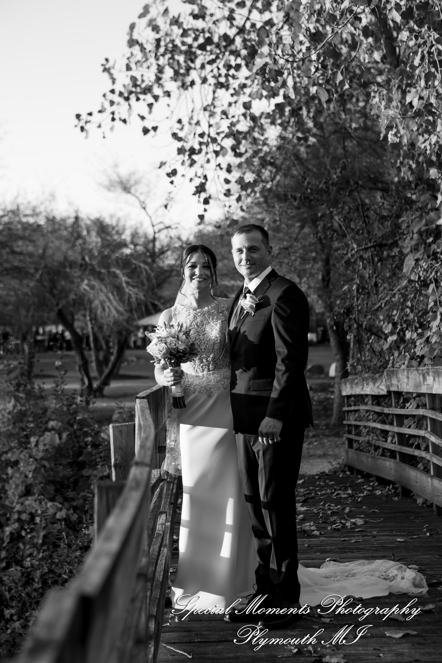 Holly & Jonathan at Stonebridge Golf Course Ann Arbor MI wedding photograph