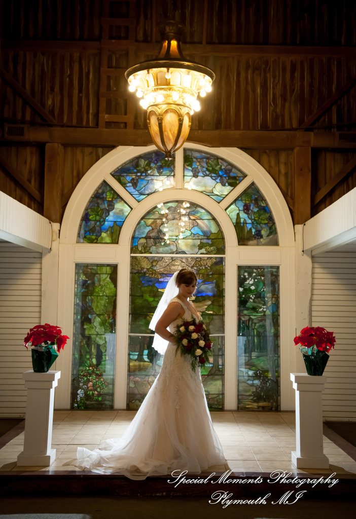 Rebecca & Trevor at Canterbury Castle Lake Orion MI wedding photograph