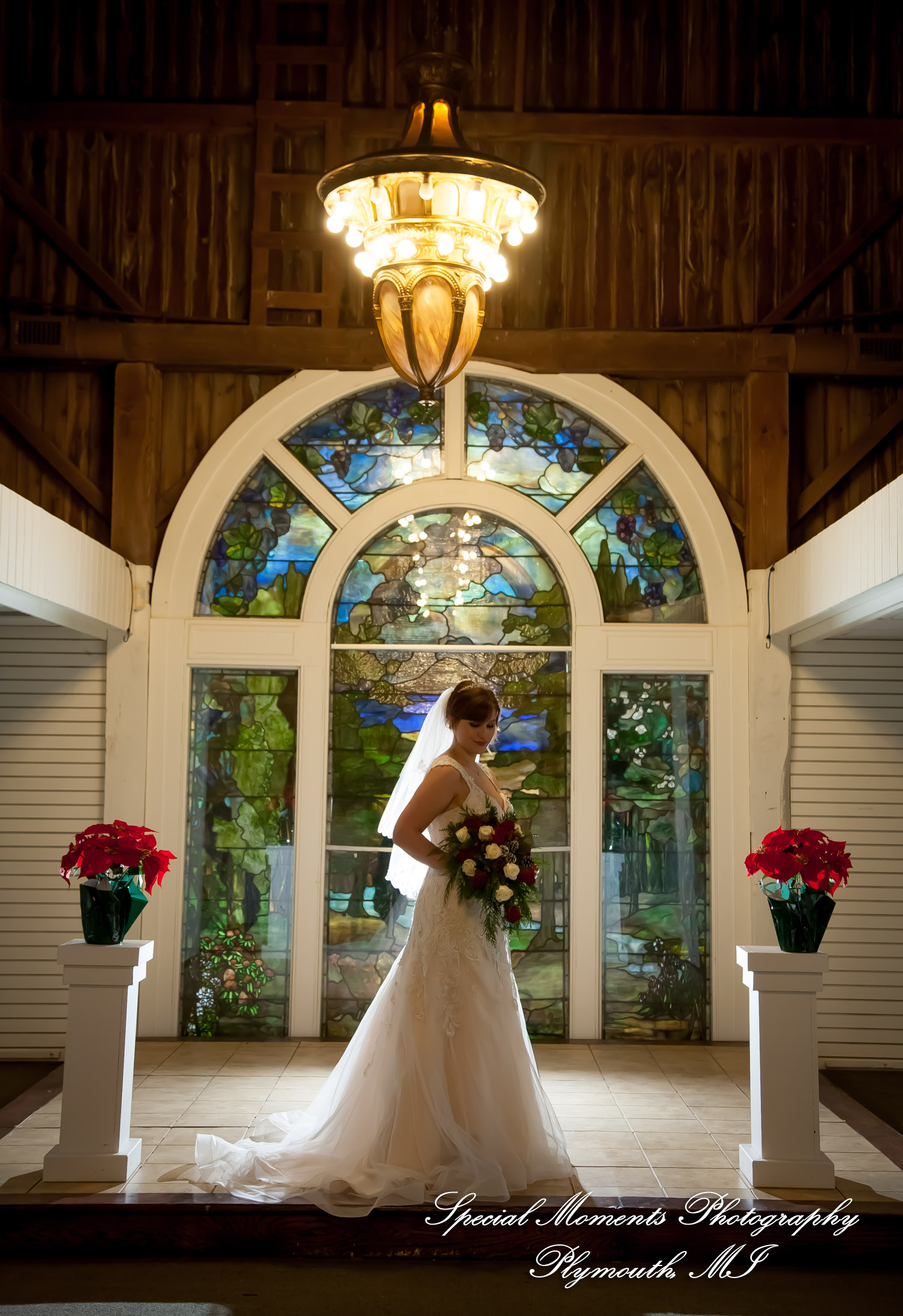 Rebecca & Trevor at Canterbury Castle Lake Orion MI wedding photograph