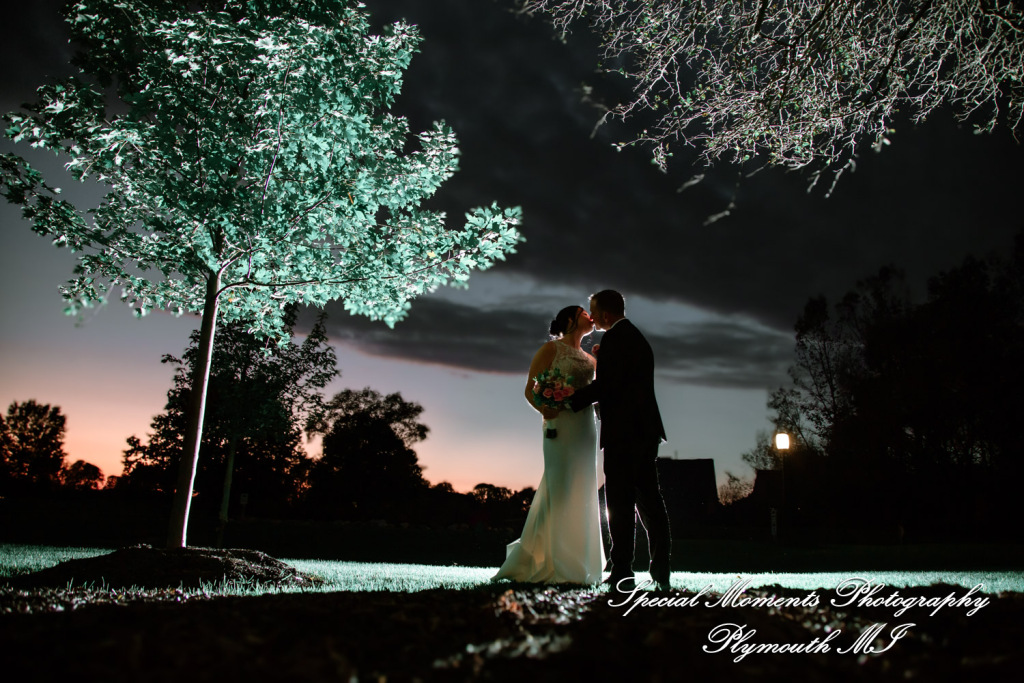 Holly & Jonathan at Stonebridge Golf Course Ann Arbor MI wedding photograph