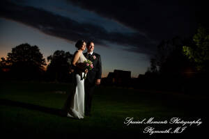 Holly & Jonathan at Stonebridge Golf Course Ann Arbor MI wedding photograph