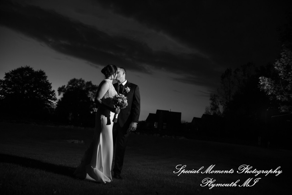 Holly & Jonathan at Stonebridge Golf Course Ann Arbor MI wedding photograph