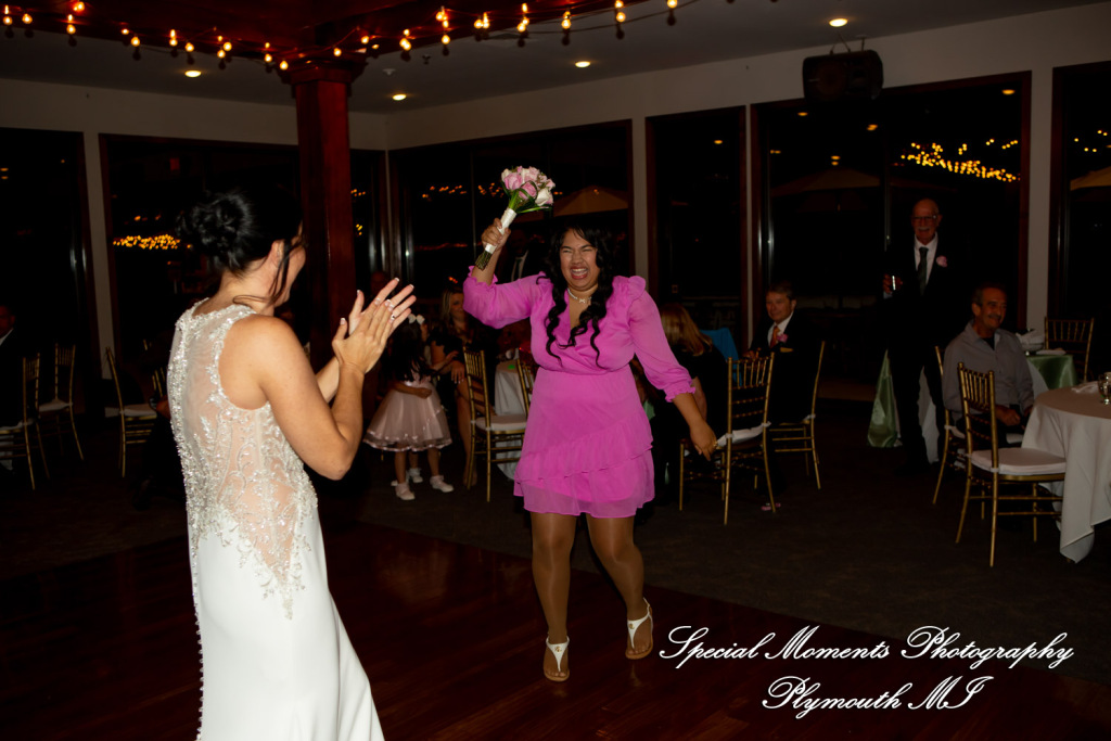 Holly & Jonathan at Stonebridge Golf Course Ann Arbor MI wedding photograph