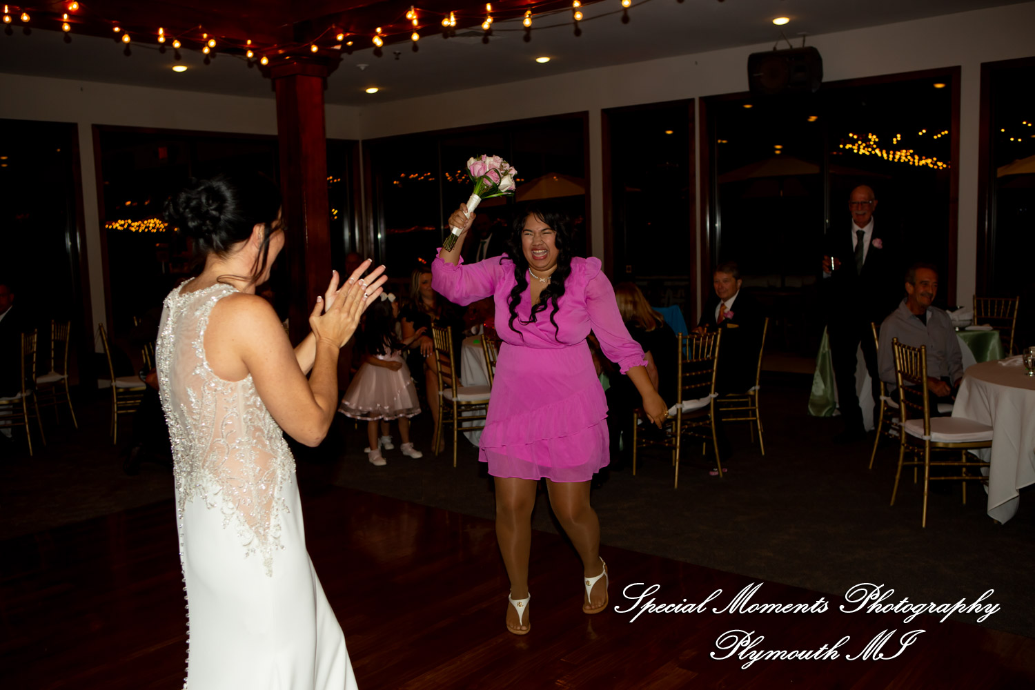 Holly & Jonathan at Stonebridge Golf Course Ann Arbor MI wedding photograph