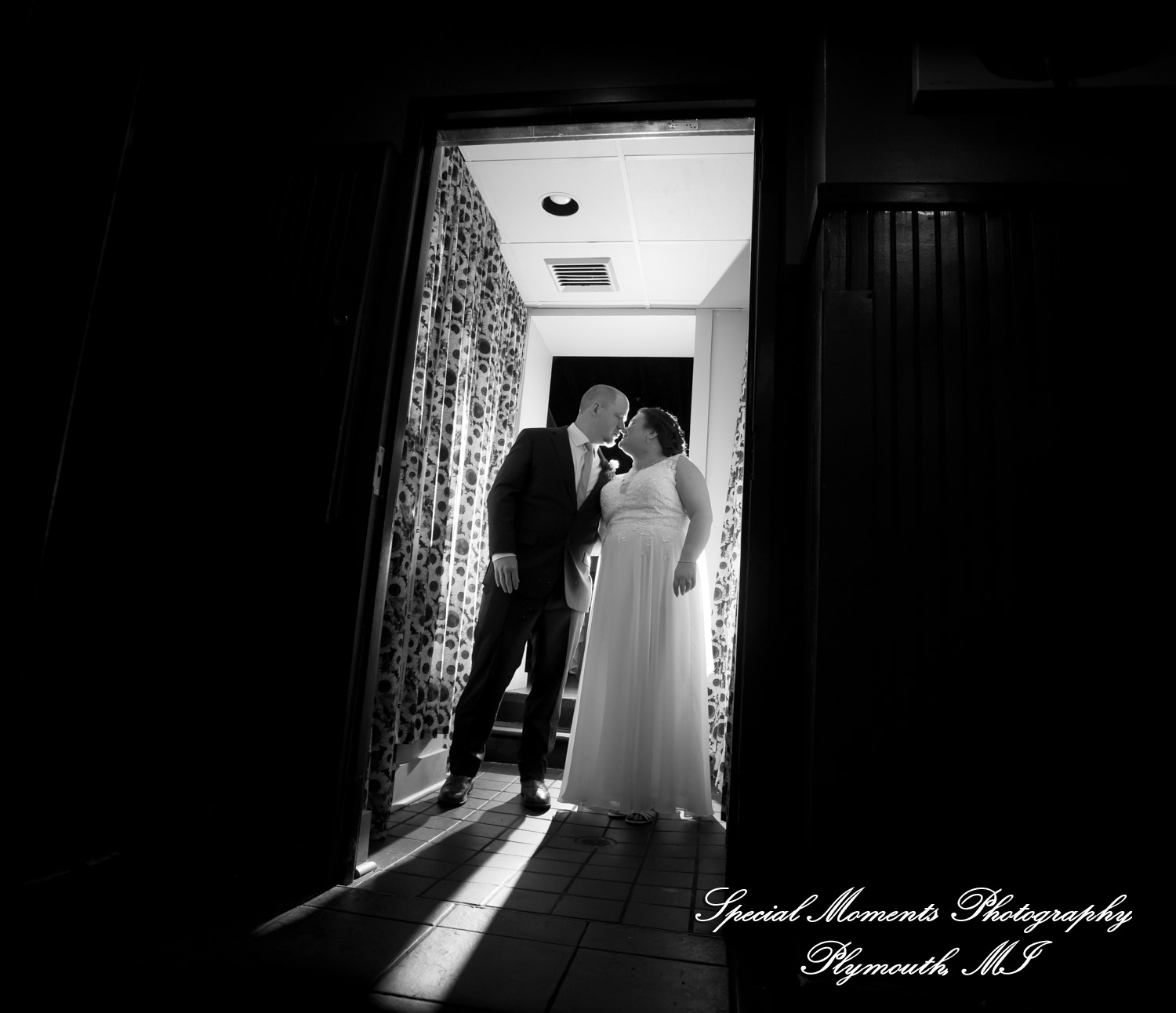 Karen & James at Andiamo Italian Livonia MI wedding photography