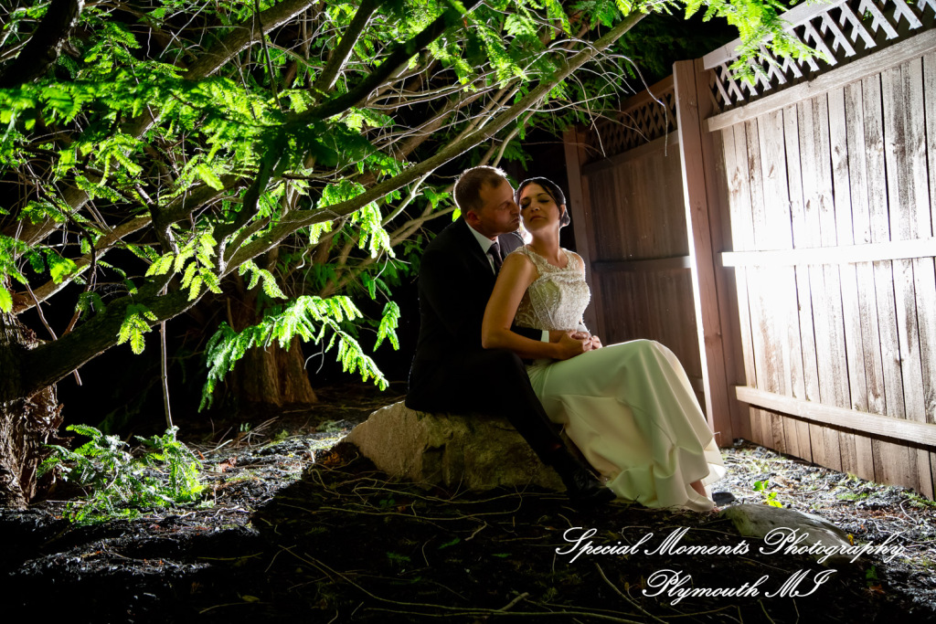 Holly & Jonathan at Stonebridge Golf Club Ann Arbor MI wedding photograph
