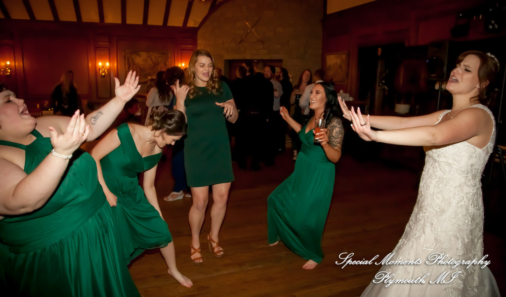Rebecca & Trevor at Canterbury Castle Lake Orion MI wedding photograph