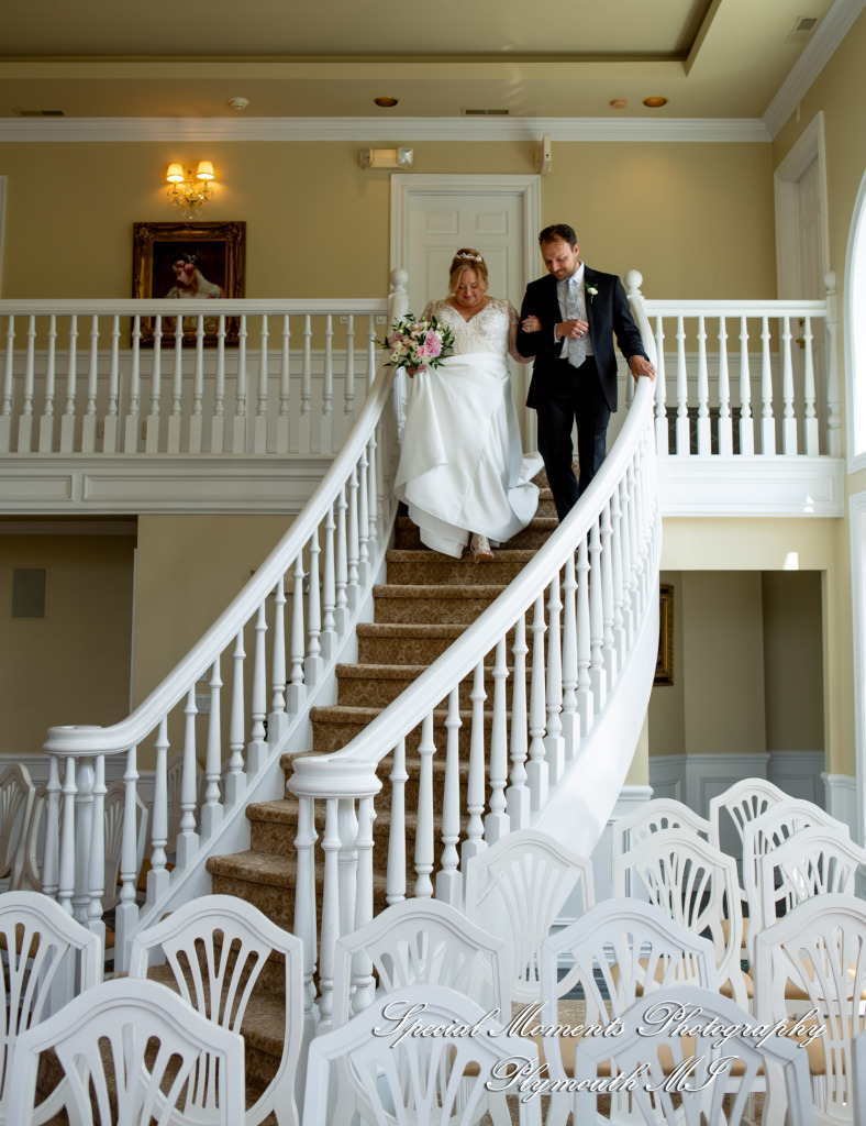 Darcy & Scott at White House Wedding Chapel Warren MI wedding photograph