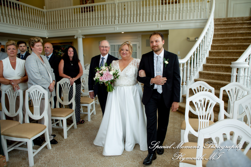 Darcy & Scott at White House Wedding Chapel Warren MI wedding photograph