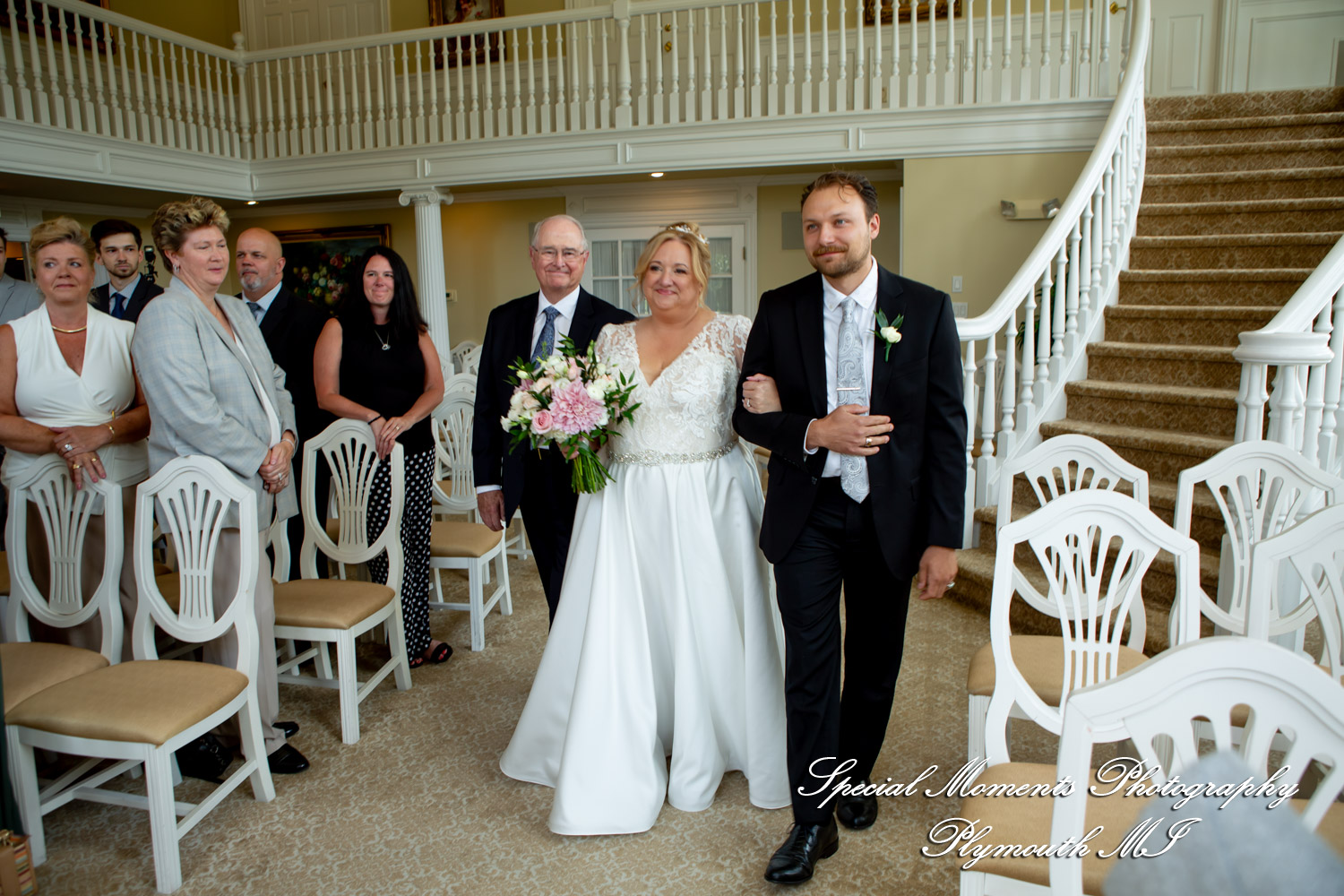 Darcy & Scott at White House Wedding Chapel Warren MI wedding photograph