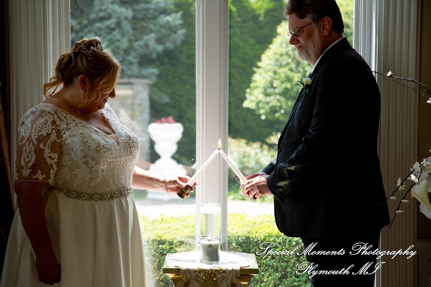 Darcy & Scott at White House Wedding Chapel Warren MI wedding photograph