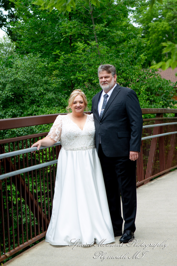 Darcy & Scott at Rochster Municipal Park Rochester MI wedding photo