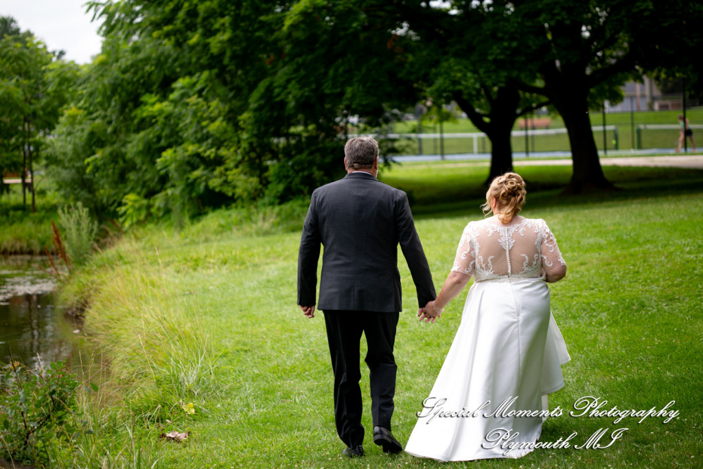 Darcy & Scott at Rochster Municipal Park Rochester MI wedding photo